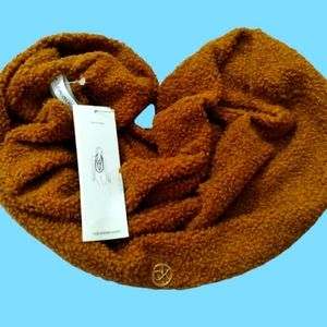 NWT CALVIN KLEIN INFINITY LOOP SCARF